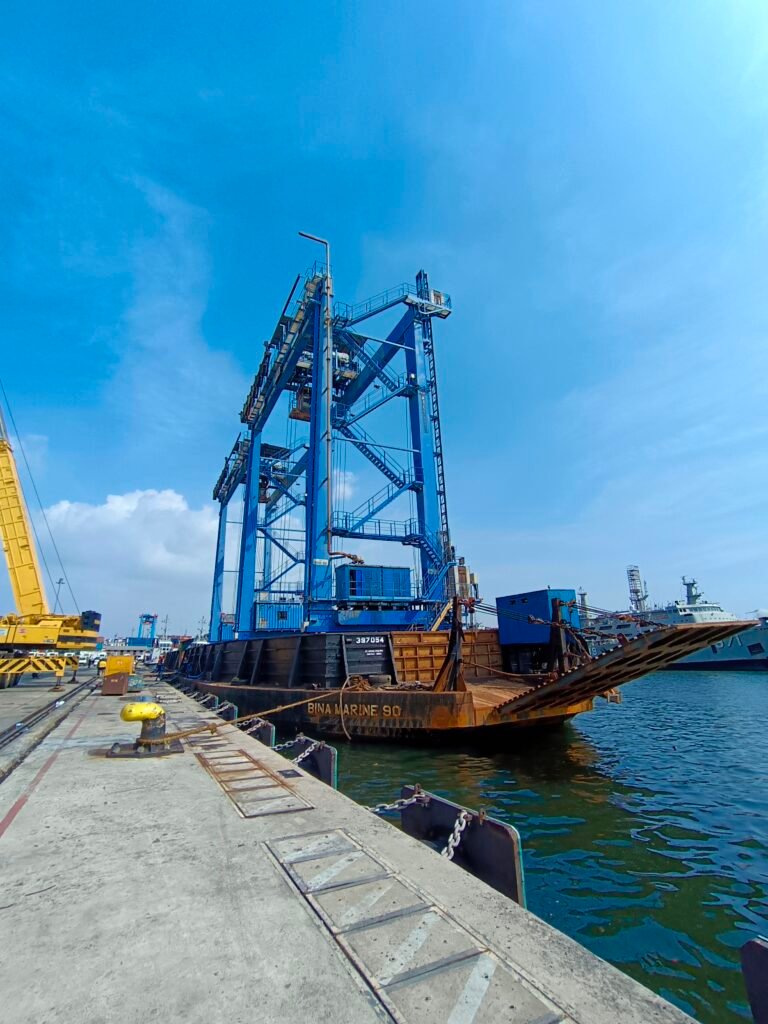 filter: 0; fileterIntensity: 0.0; filterMask: 0; captureOrientation: 90; module: photo; 
hw-remosaic: false; 
touch: (-1.0, -1.0); 
modeInfo: ; 
sceneMode: 8; 
cct_value: 5568; 
AI_Scene: (1, 0); 
aec_lux: 139.0; 
aec_lux_index: 0; 
hist255: 0.0; 
hist252~255: 0.0; 
hist0~15: 0.0; 
albedo:  ; 
confidence:  ; 
motionLevel: 0; 
weatherinfo: null; 
temperature: 46;